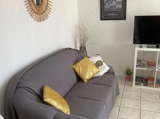 Proche Des Halles *
